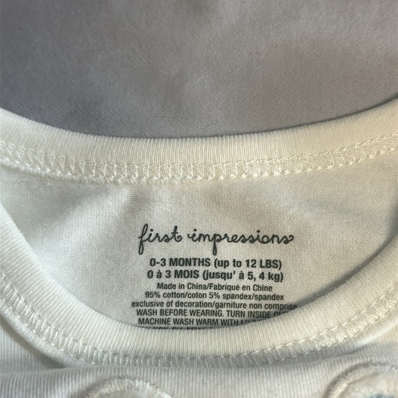 First Impressions - NWT - White and Blue Bodysuit with Bear Design - Picture 2 of 3